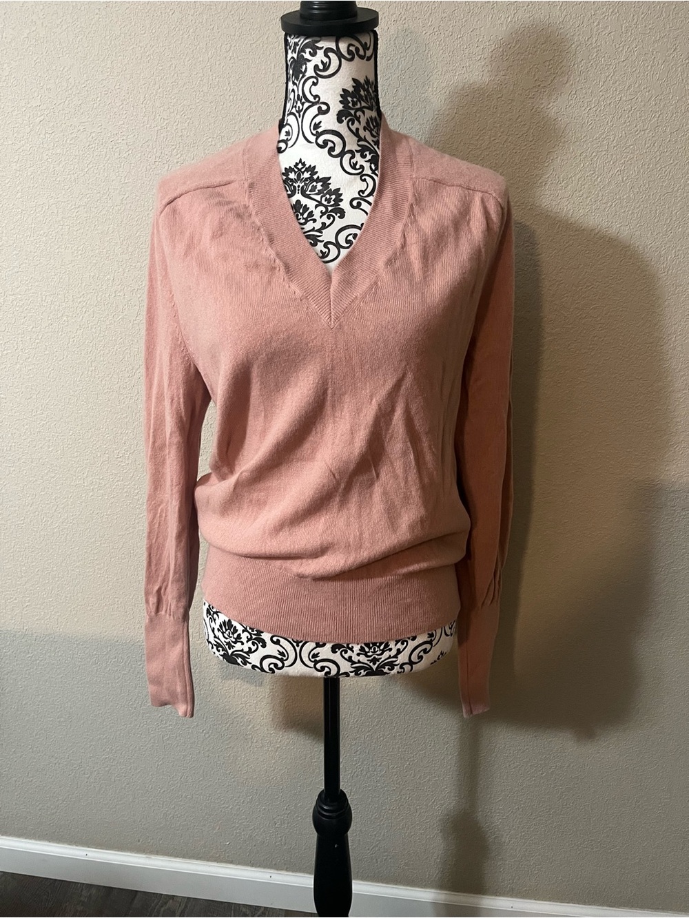 Veronica Beard 100% Cashmere Rose Blush V-Neck Sweater.